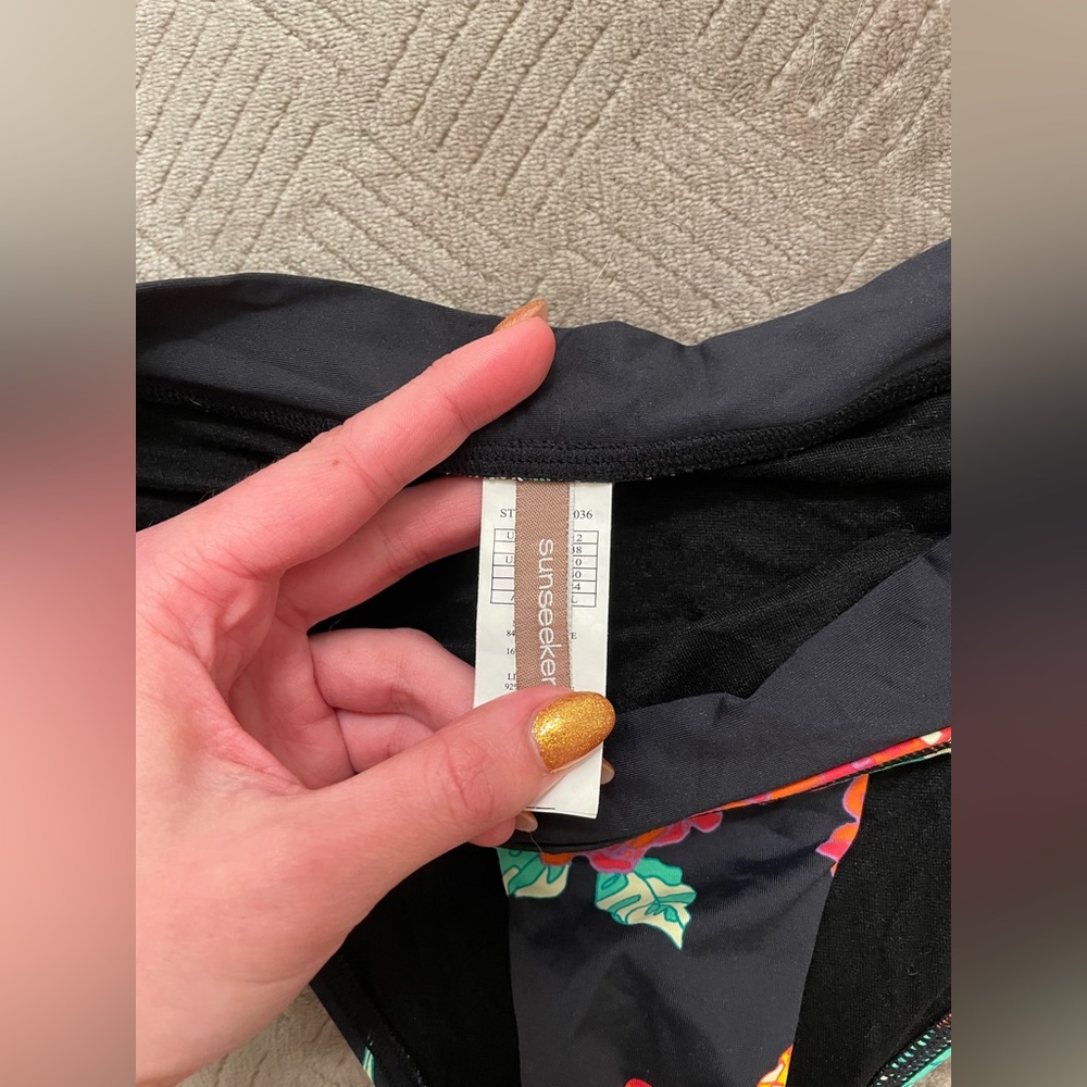 Adorable Patterned Sunseeker Patterned Swimsuit - image 2